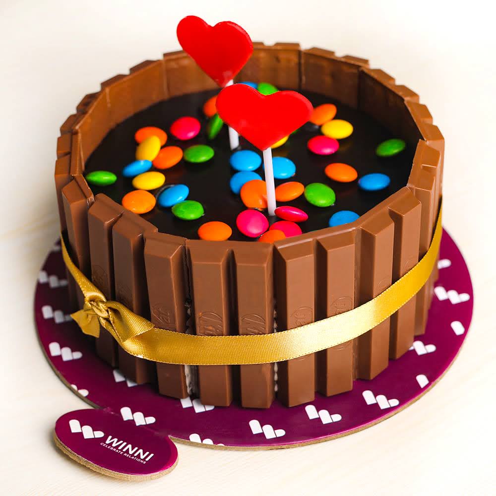 kitkat cake